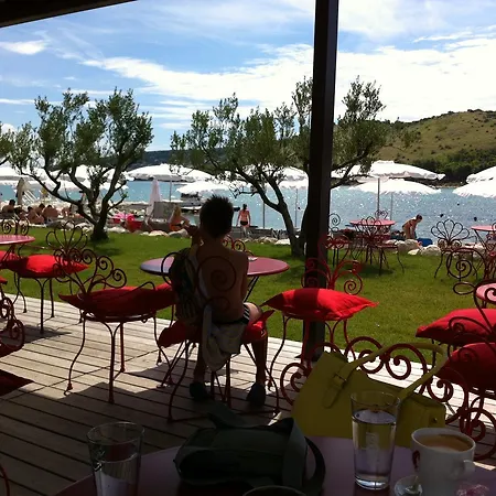 Apartman Luka Traù